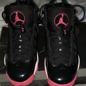 Size 6 youth pink/white jordan